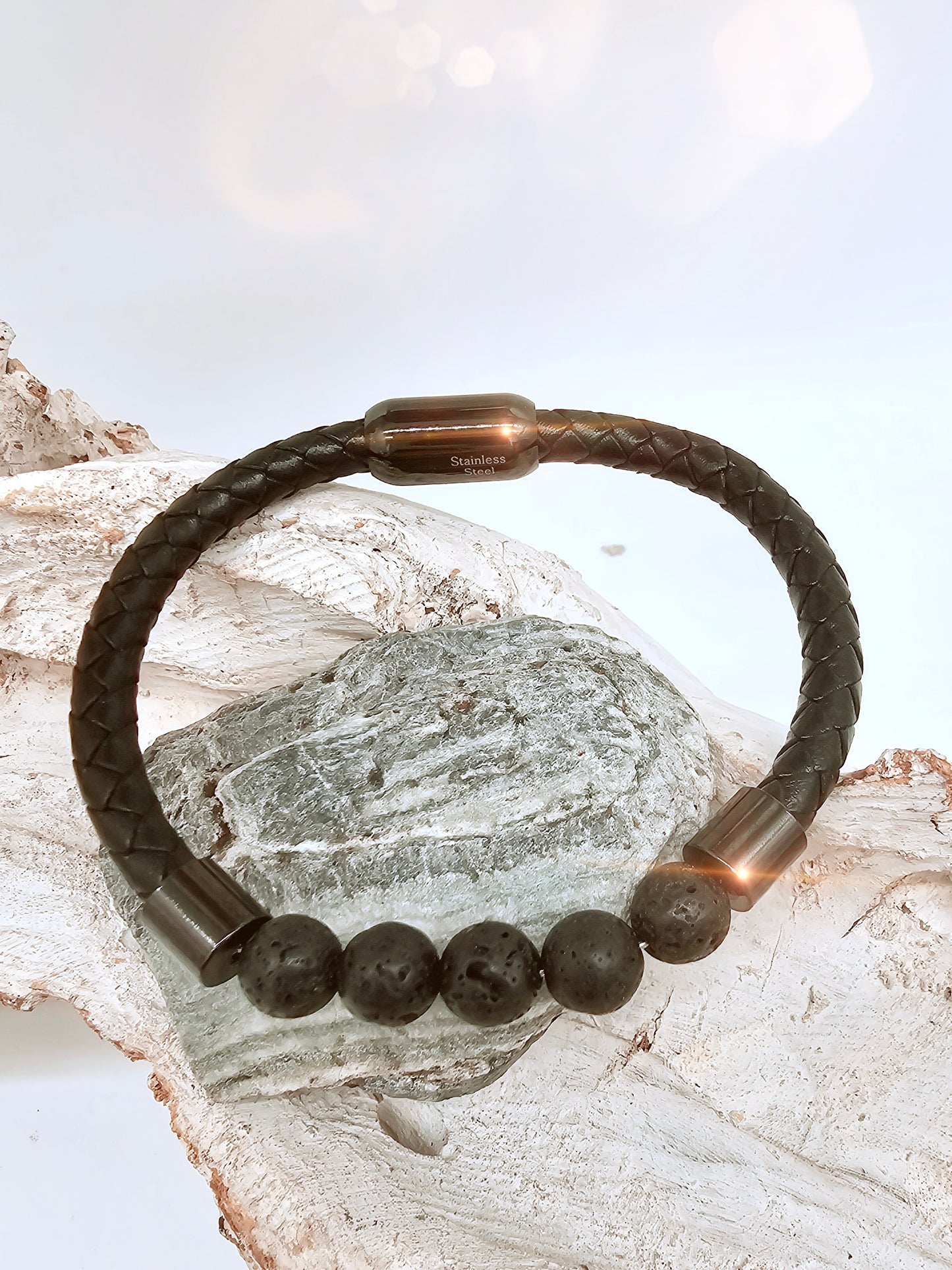 herrenarmband-schwarz-leder-lava-1